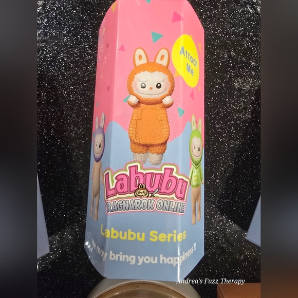 Labubu Gift Set - Picture 3 of 8